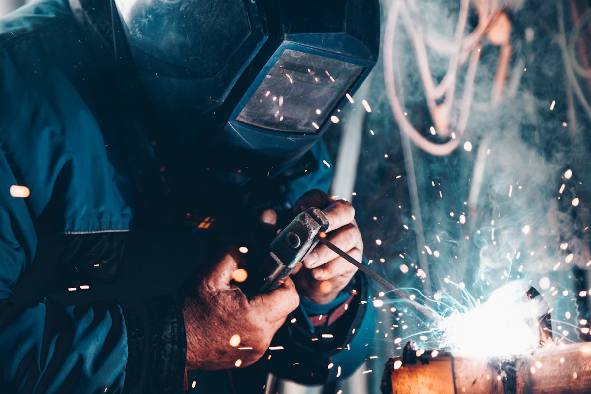 Industrial washers and fasteners for Dubai construction and oil & gas projects